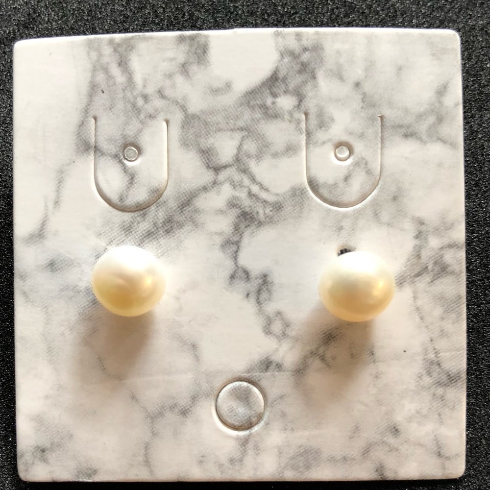 🛍Two Piece Pearl Earring and Necklace Set - Picture 6 of 7